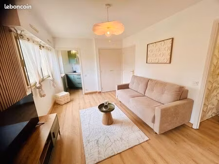 grand studio pour location étudiant ou jeune couple de septembre à juin - proche cannes et