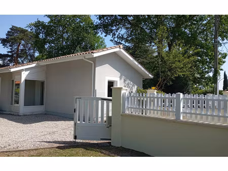 location maison  70 m² t-4 à pessac  1 500 €