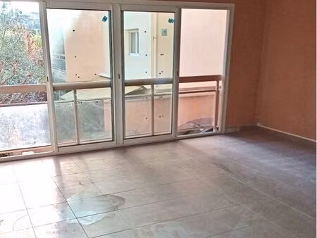 local commercial 50 m2