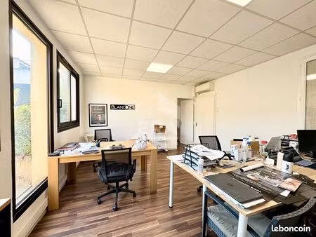 bureaux 71 m² mougins