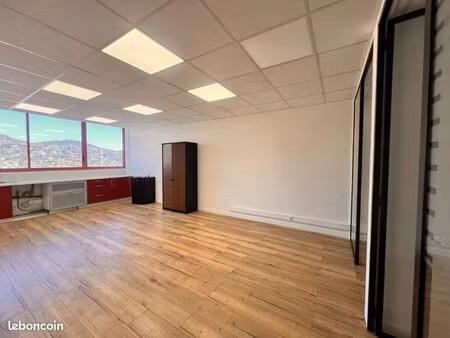 boutique 169 m² grasse