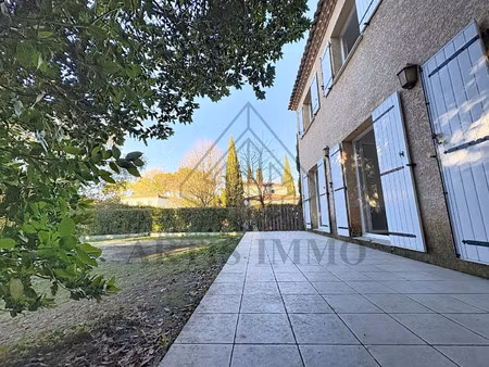 maison de luxe à vendre dans le quartier nord