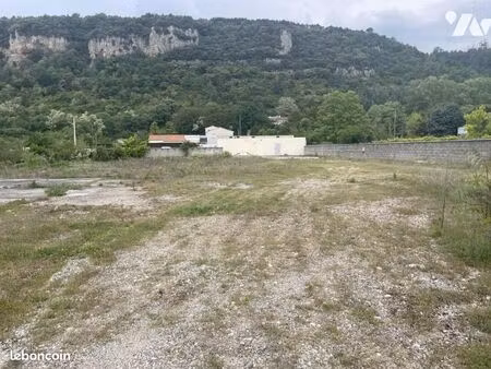 terrain 1810 m² soyons
