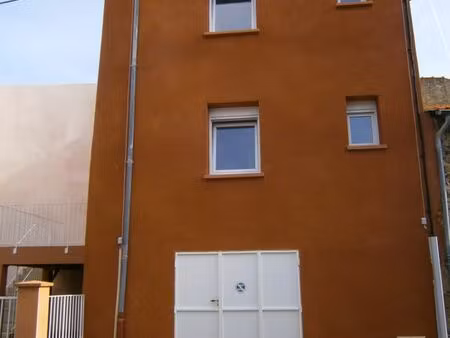 maison de bourg avec terrasse et garage