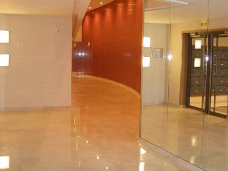grand f2 dans residence de standing arcueil la vache noire