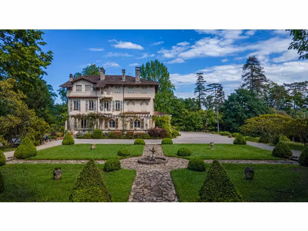 villa de luxe à vendre à gan