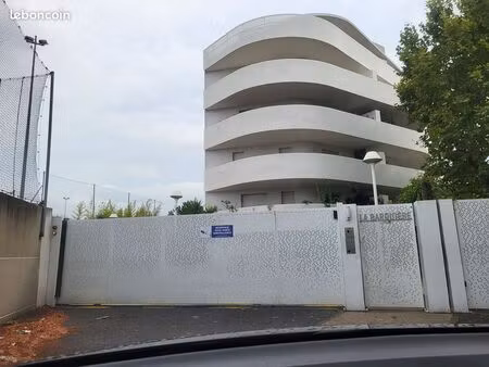 box pmr fermé dans résidence sécurisée