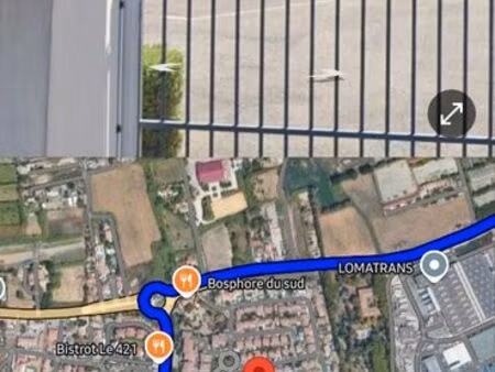place de parking extérieur