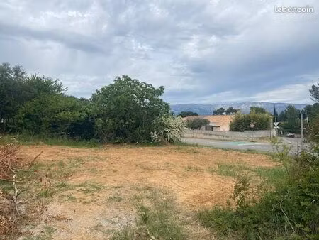 terrain constructible trets (proche aix en provence)