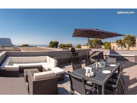 cassis appartement t2/t3 - terrasse vue mer - cave et places de stationnement