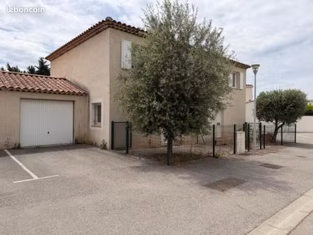 villa 4 pièces 82 m²