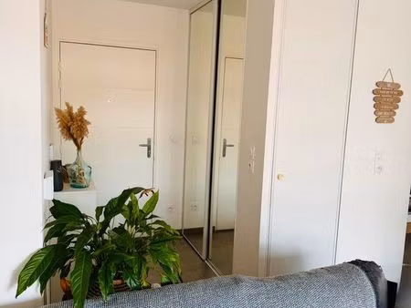 a vendre - charmant 2 pièces avec terrasse à vernaison