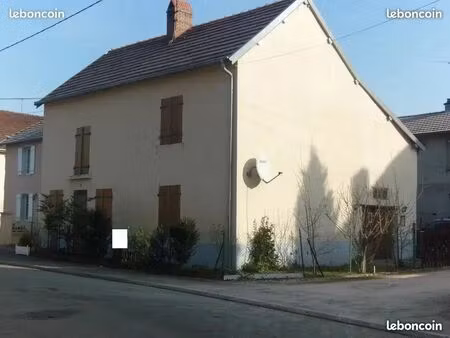 maison de village à renover· beaujeu-saint-vallier-p.-et-q. 70100