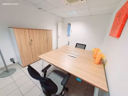 bureau 13 m² à louer – 420 ht cc – chassieu / zone mi-plaine (eurexpo)