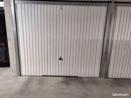 craponne location garage fermé