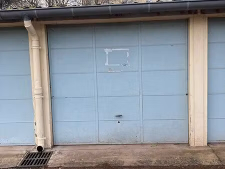 très rare* vente d'un garage aérien tassin la demi lune - avenue misery