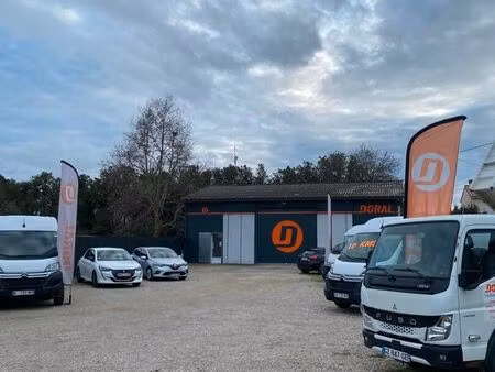 local commercial 210 m² salon de provence
