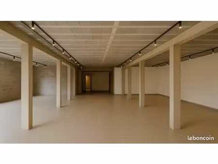 entrepôt bureau