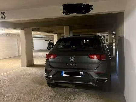 parking 21 999 bastille - roquette-popincourt