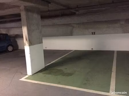 loue parking porte de clichy