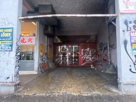 à louer : parking