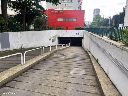 lot de 4 places de parkings