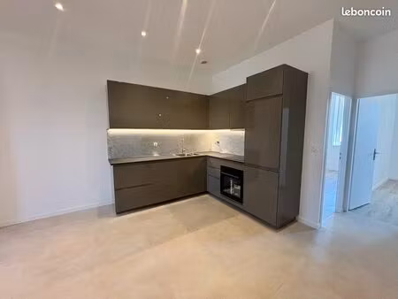 très bel appartement 69003