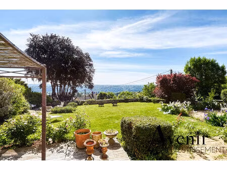 appartement 218 m2 - 445m2 de jardin - 4 chambres - garage double - collonges au mont-d'or