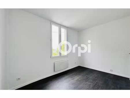 location appartement  m² t-3 à crouy  500 €