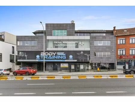 surface commerciale à louer à ninoofsesteenweg 64 dilbeek (rbv92744)