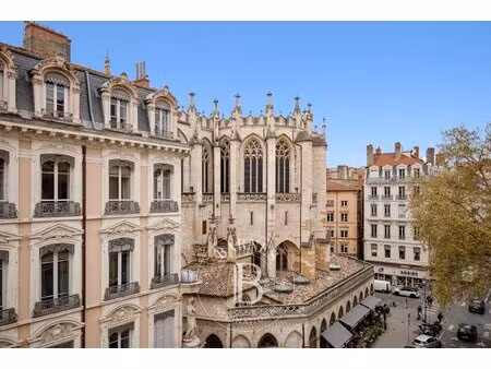 lyon 2 - cordeliers - appartement rénové de 87 66 m² - 2 chambres