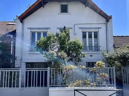 maison avec 4 chambres de 90m² sur 300m² de terrain
