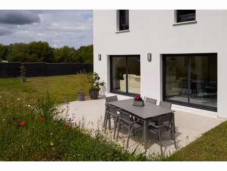 56 - baden - location maison neuve 5 pieces (3 chambres) et un jardin