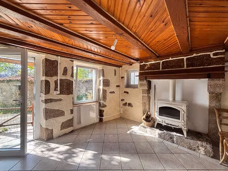 compreignac  maison de ville t4 de 56 m² et de 70m² au sol avec jardinet et garage !