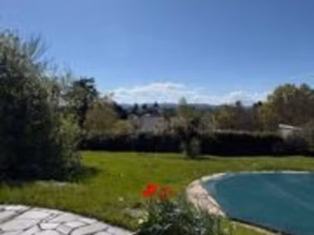 maison . 5 pièces . 110m2