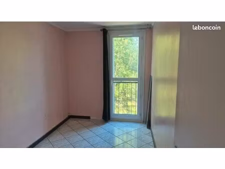 appartement f3 dans une résidence