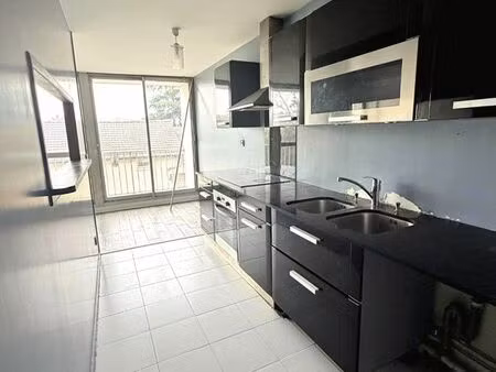 appartement 2p de 49m² loué 906 charges comprises