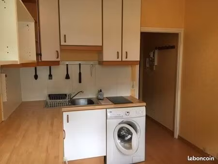 location studio meublé
