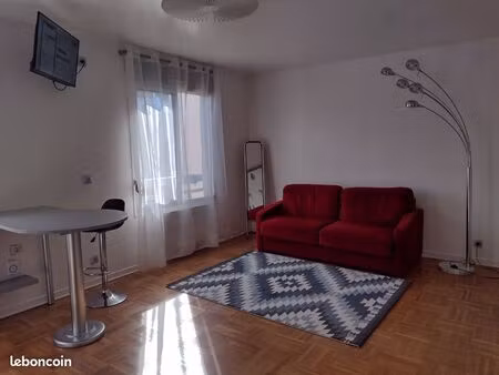 appartement t1 à tassin la demi lune