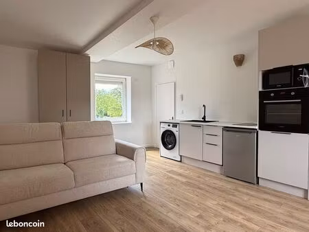 studio meublé refait à neuf quartier alaï