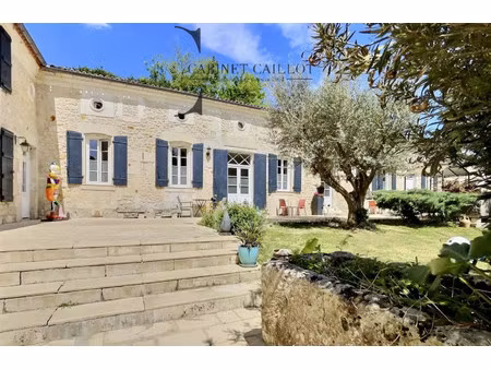 maison de luxe à vendre à pons