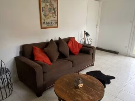 location 3 pièces meublé et équipé à rillieux la pape dans quartier résidentiel