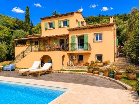 villa de luxe à vendre à spéracèdes