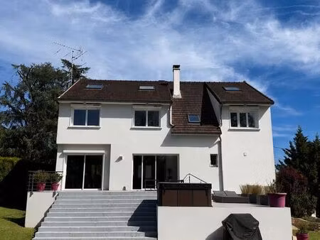 maison individuelle - 250 m²