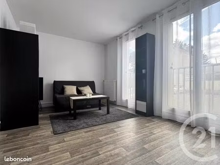 studio 1 pièce 22 m²