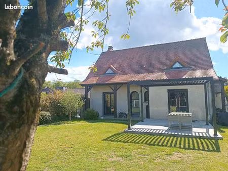 maison familiale avec climatisation et sous-sol total