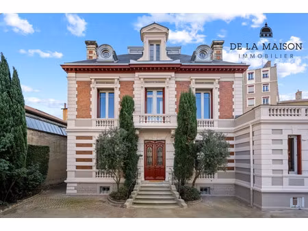 maison de luxe à vendre à villeurbanne