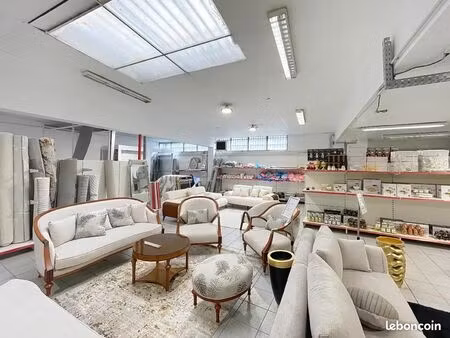 local commercial 580 m²