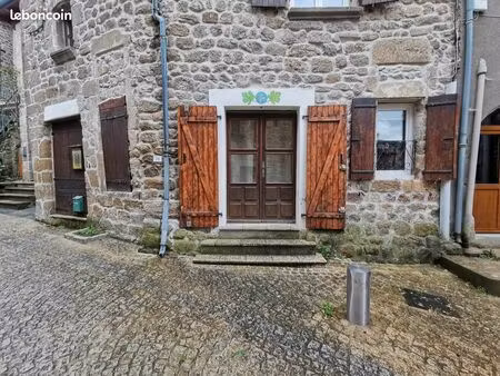 maison de village à meyras