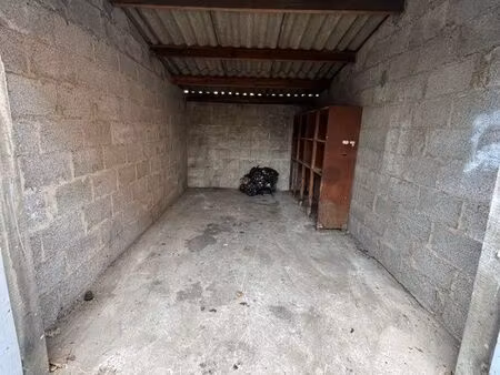 vend garage 16m2